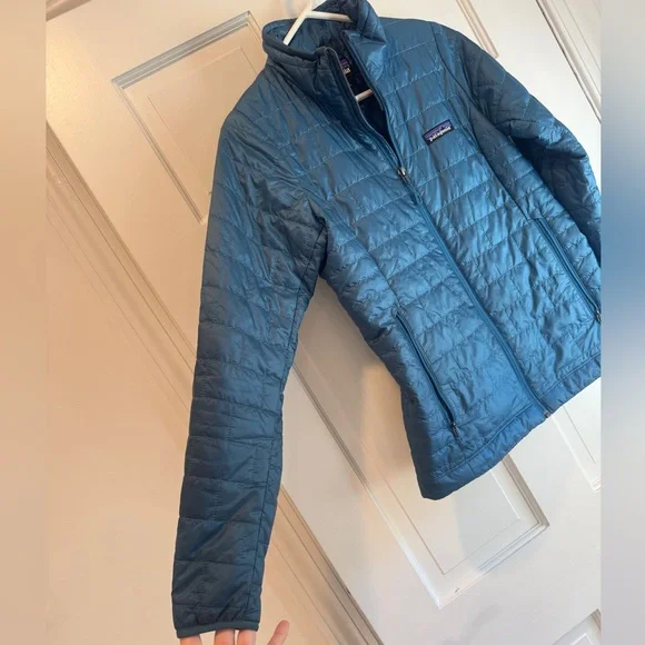 Patagonia Women's Blue Patagonia Nano Puff Jacket - Picture 4 of 9